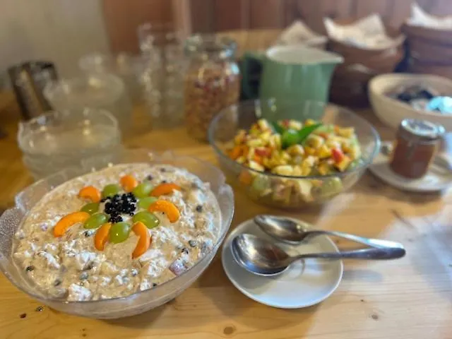 Tigia Val Surses Gasthof